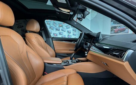 BMW 5 серия, 2017 год, 3 699 000 рублей, 18 фотография