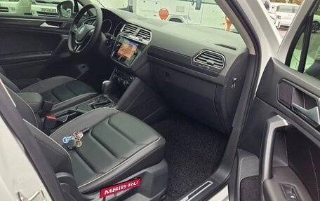 Volkswagen Tiguan II, 2020 год, 2 227 312 рублей, 7 фотография