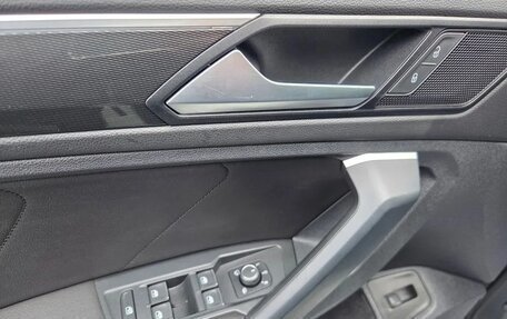 Volkswagen Tiguan II, 2020 год, 2 227 312 рублей, 15 фотография