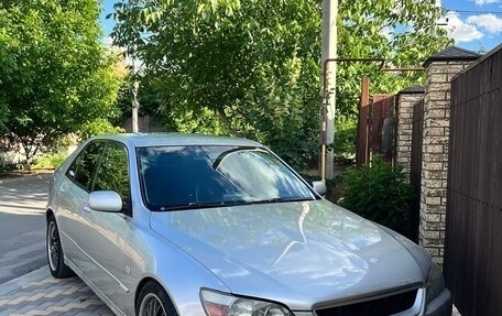 Lexus IS II рестайлинг 2, 1999 год, 750 000 рублей, 10 фотография