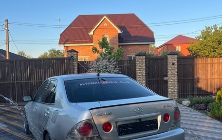 Lexus IS II рестайлинг 2, 1999 год, 750 000 рублей, 11 фотография