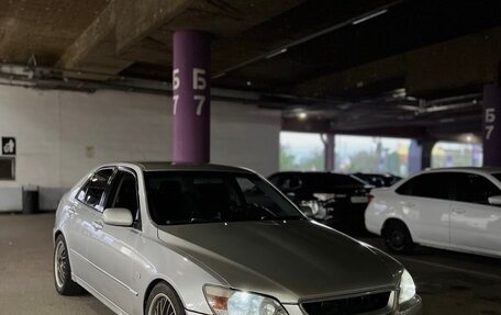 Lexus IS II рестайлинг 2, 1999 год, 750 000 рублей, 15 фотография