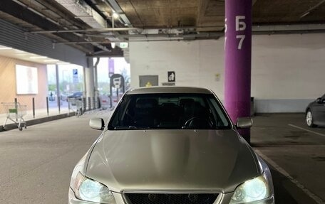 Lexus IS II рестайлинг 2, 1999 год, 750 000 рублей, 16 фотография