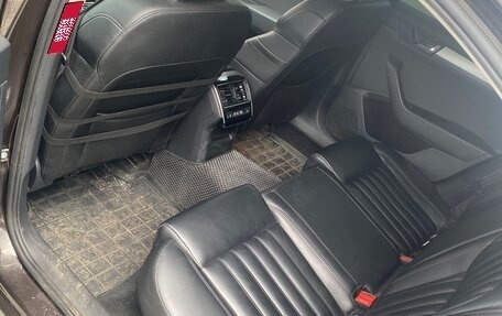 Skoda Superb III рестайлинг, 2018 год, 1 670 000 рублей, 3 фотография