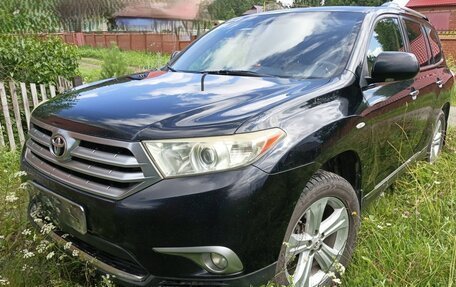 Toyota Highlander III, 2011 год, 2 150 000 рублей, 1 фотография