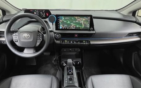Toyota Prius IV XW50, 2024 год, 3 001 444 рублей, 6 фотография