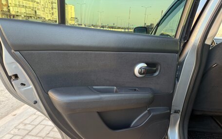 Nissan Tiida, 2012 год, 610 000 рублей, 24 фотография