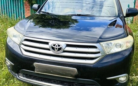 Toyota Highlander III, 2011 год, 2 150 000 рублей, 3 фотография