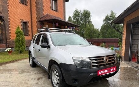 Renault Duster I рестайлинг, 2014 год, 870 000 рублей, 2 фотография
