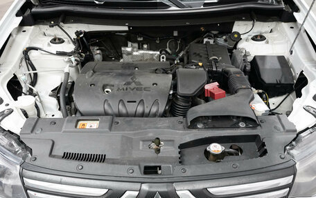 Mitsubishi Outlander III рестайлинг 3, 2013 год, 1 320 000 рублей, 11 фотография
