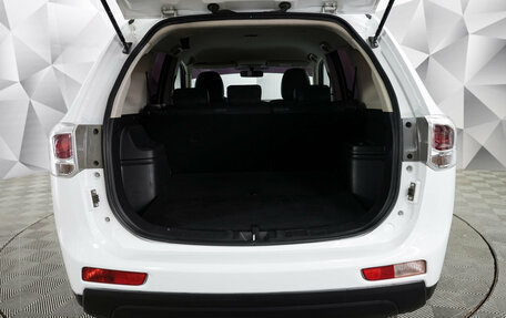 Mitsubishi Outlander III рестайлинг 3, 2013 год, 1 320 000 рублей, 10 фотография