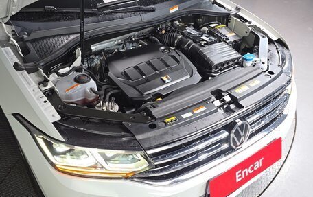 Volkswagen Tiguan II, 2022 год, 3 576 666 рублей, 7 фотография