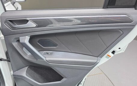 Volkswagen Tiguan II, 2022 год, 3 576 666 рублей, 27 фотография