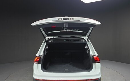 Volkswagen Tiguan II, 2022 год, 3 576 666 рублей, 29 фотография
