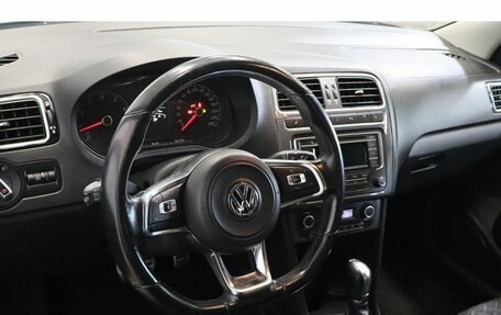 Volkswagen Polo VI (EU Market), 2018 год, 1 073 000 рублей, 6 фотография
