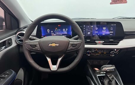Chevrolet Monza, 2023 год, 1 400 000 рублей, 14 фотография