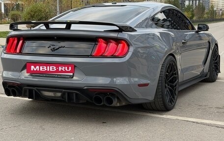 Ford Mustang VI рестайлинг, 2017 год, 4 350 000 рублей, 5 фотография