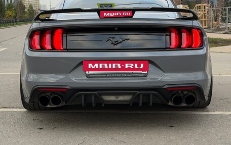 Ford Mustang VI рестайлинг, 2017 год, 4 350 000 рублей, 2 фотография