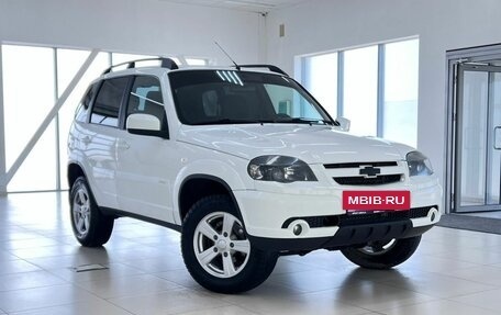 Chevrolet Niva I рестайлинг, 2016 год, 830 000 рублей, 3 фотография