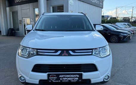 Mitsubishi Outlander III рестайлинг 3, 2013 год, 1 380 000 рублей, 2 фотография
