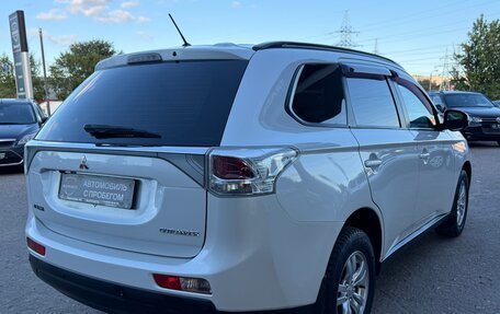 Mitsubishi Outlander III рестайлинг 3, 2013 год, 1 380 000 рублей, 8 фотография