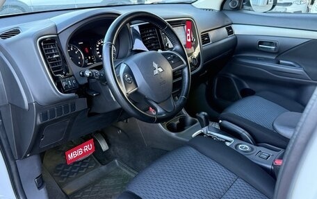 Mitsubishi Outlander III рестайлинг 3, 2013 год, 1 380 000 рублей, 11 фотография