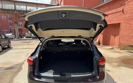 Infiniti QX70, 2016 год, 2 990 000 рублей, 15 фотография