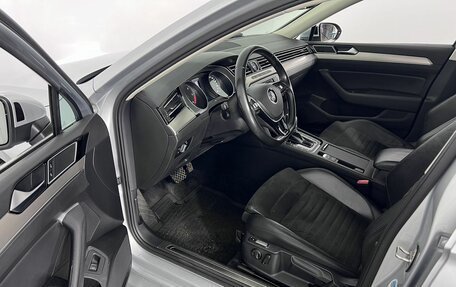 Volkswagen Passat B8 рестайлинг, 2016 год, 1 699 000 рублей, 9 фотография