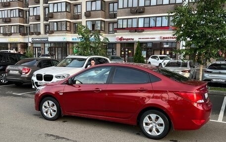 Hyundai Solaris II рестайлинг, 2016 год, 950 000 рублей, 4 фотография