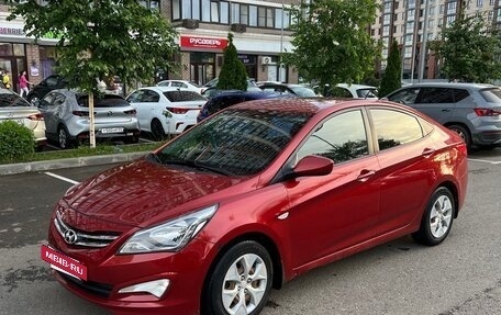 Hyundai Solaris II рестайлинг, 2016 год, 950 000 рублей, 3 фотография