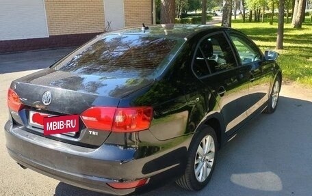 Volkswagen Jetta VI, 2013 год, 1 300 000 рублей, 13 фотография