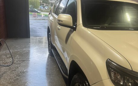 Toyota Land Cruiser Prado 150 рестайлинг 2, 2018 год, 4 399 000 рублей, 6 фотография