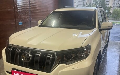 Toyota Land Cruiser Prado 150 рестайлинг 2, 2018 год, 4 399 000 рублей, 7 фотография