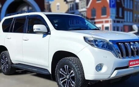 Toyota Land Cruiser Prado 150 рестайлинг 2, 2014 год, 3 300 000 рублей, 1 фотография