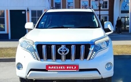 Toyota Land Cruiser Prado 150 рестайлинг 2, 2014 год, 3 300 000 рублей, 2 фотография