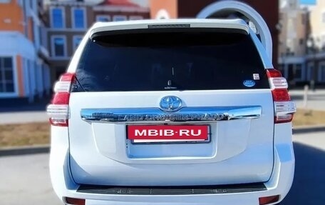 Toyota Land Cruiser Prado 150 рестайлинг 2, 2014 год, 3 300 000 рублей, 10 фотография
