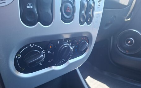 Renault Logan I, 2013 год, 500 000 рублей, 12 фотография