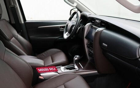 Toyota Fortuner II, 2018 год, 3 790 000 рублей, 10 фотография