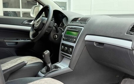 Skoda Octavia, 2011 год, 900 000 рублей, 11 фотография