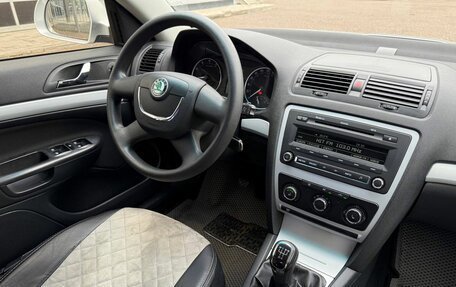 Skoda Octavia, 2011 год, 900 000 рублей, 13 фотография
