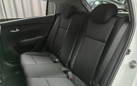 KIA Rio IV, 2022 год, 1 735 000 рублей, 8 фотография