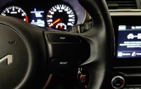 KIA Rio IV, 2022 год, 1 735 000 рублей, 18 фотография