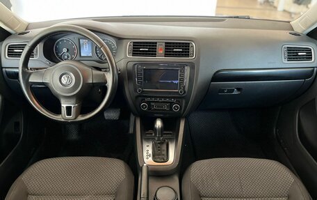 Volkswagen Jetta VI, 2012 год, 990 000 рублей, 11 фотография