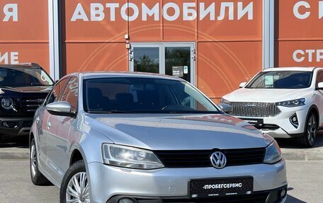 Volkswagen Jetta VI, 2012 год, 990 000 рублей, 3 фотография