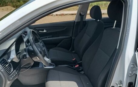 KIA Rio IV, 2021 год, 1 790 000 рублей, 8 фотография