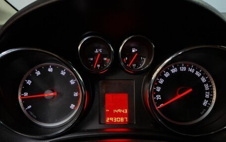 Opel Astra J, 2011 год, 559 000 рублей, 13 фотография