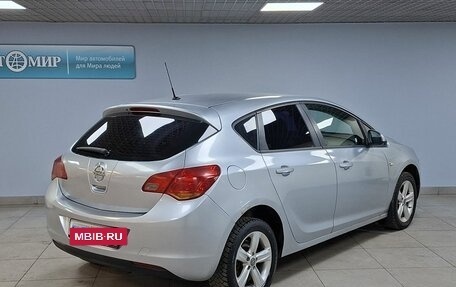 Opel Astra J, 2011 год, 559 000 рублей, 5 фотография