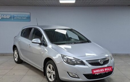 Opel Astra J, 2011 год, 559 000 рублей, 3 фотография