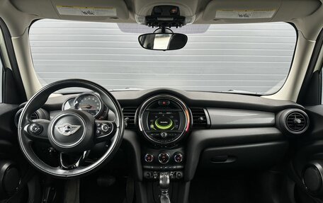 MINI Hatch, 2017 год, 1 349 000 рублей, 13 фотография