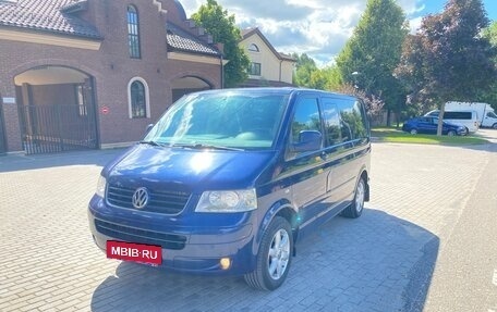 Volkswagen Multivan T5, 2008 год, 2 295 000 рублей, 1 фотография
